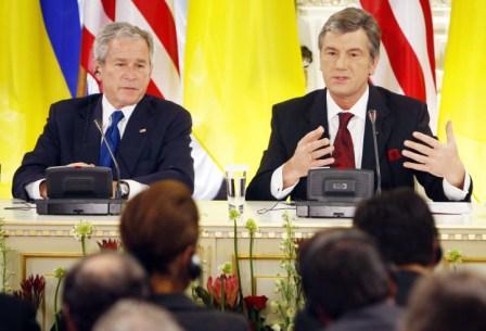 الرئيس بوش والرئيس الاوكراني في المؤتمر الصحفي